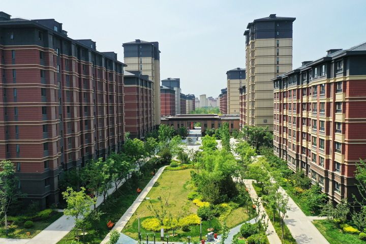 073027-119675.jpg 3.jpg